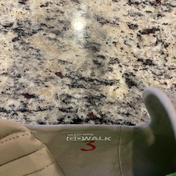 Sketchers Go Walk 3 - Picture 2 of 4